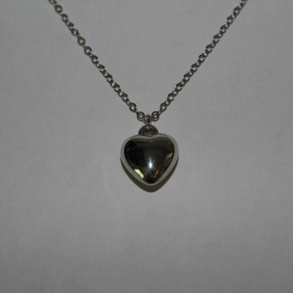 Silver Heart Necklace - Picture 1 of 3